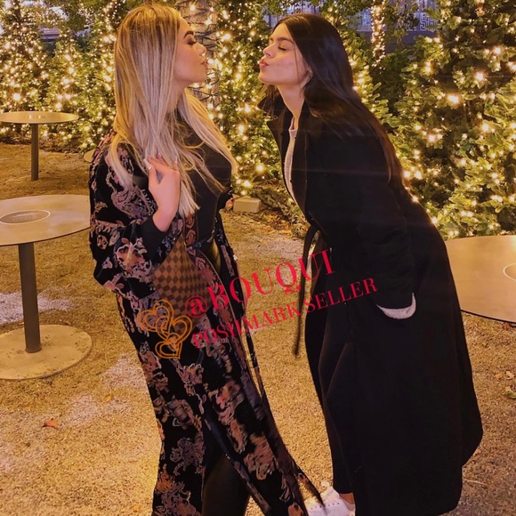 BLOGGERS FAV ZARA FLORAL PRINTED VELVET KIMONO - Picture 14 of 16